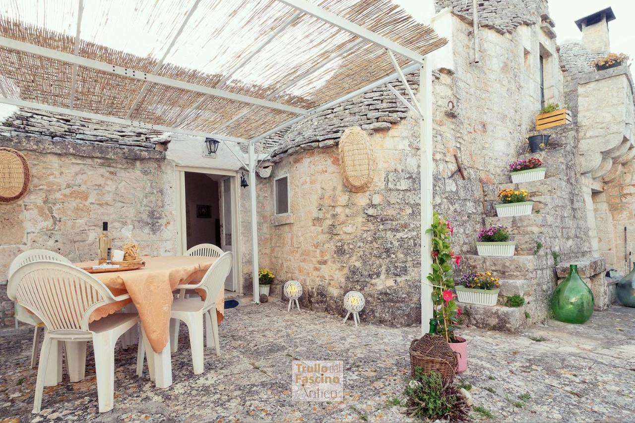 Villa Trullo Dal Fascino Antico Locorotondo Exterior foto