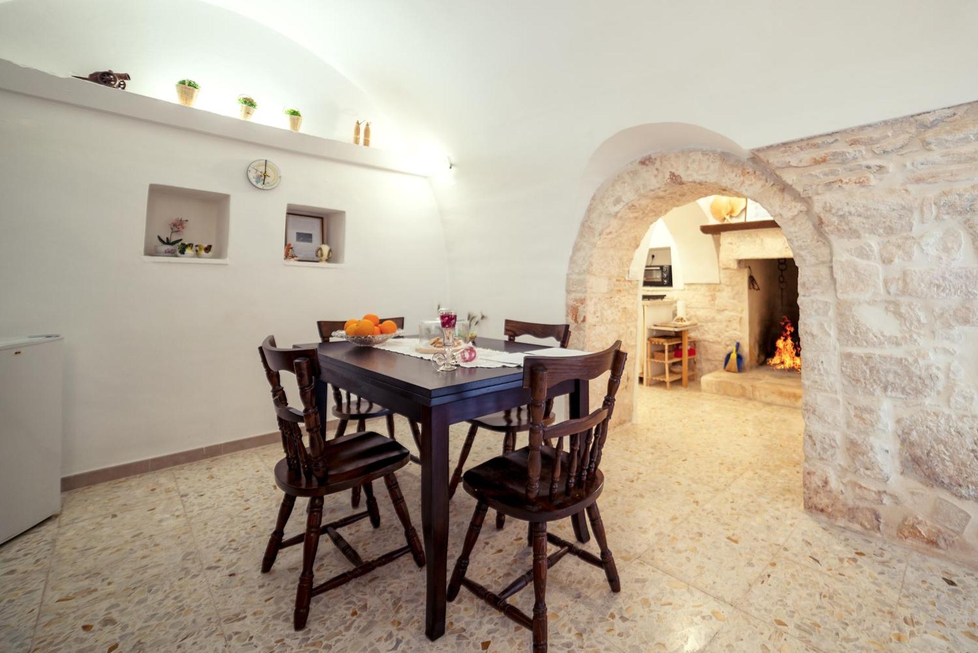 Villa Trullo Dal Fascino Antico Locorotondo Exterior foto